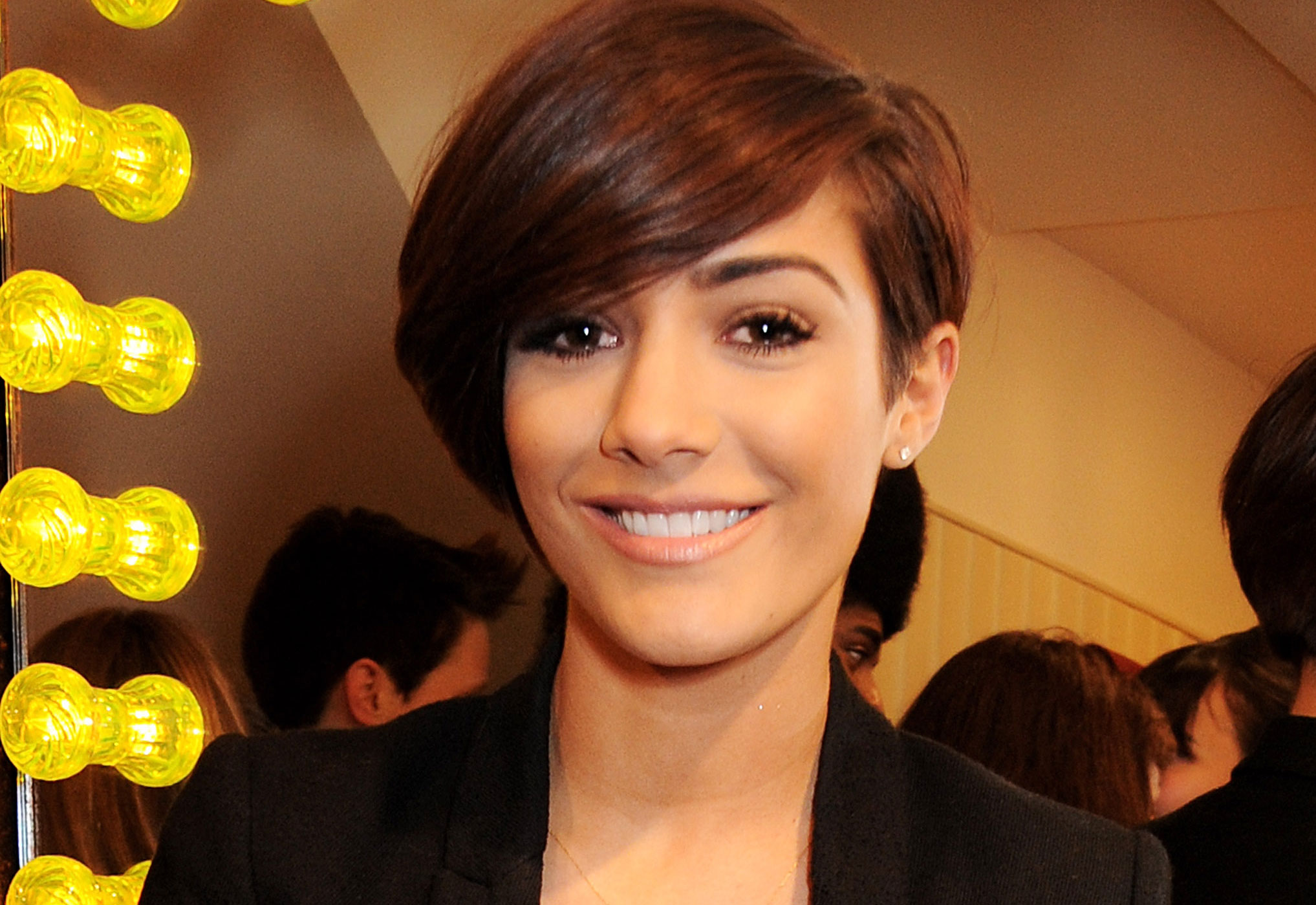 Frankie Bridge reveals a new makeover (and she looks BEAUT)