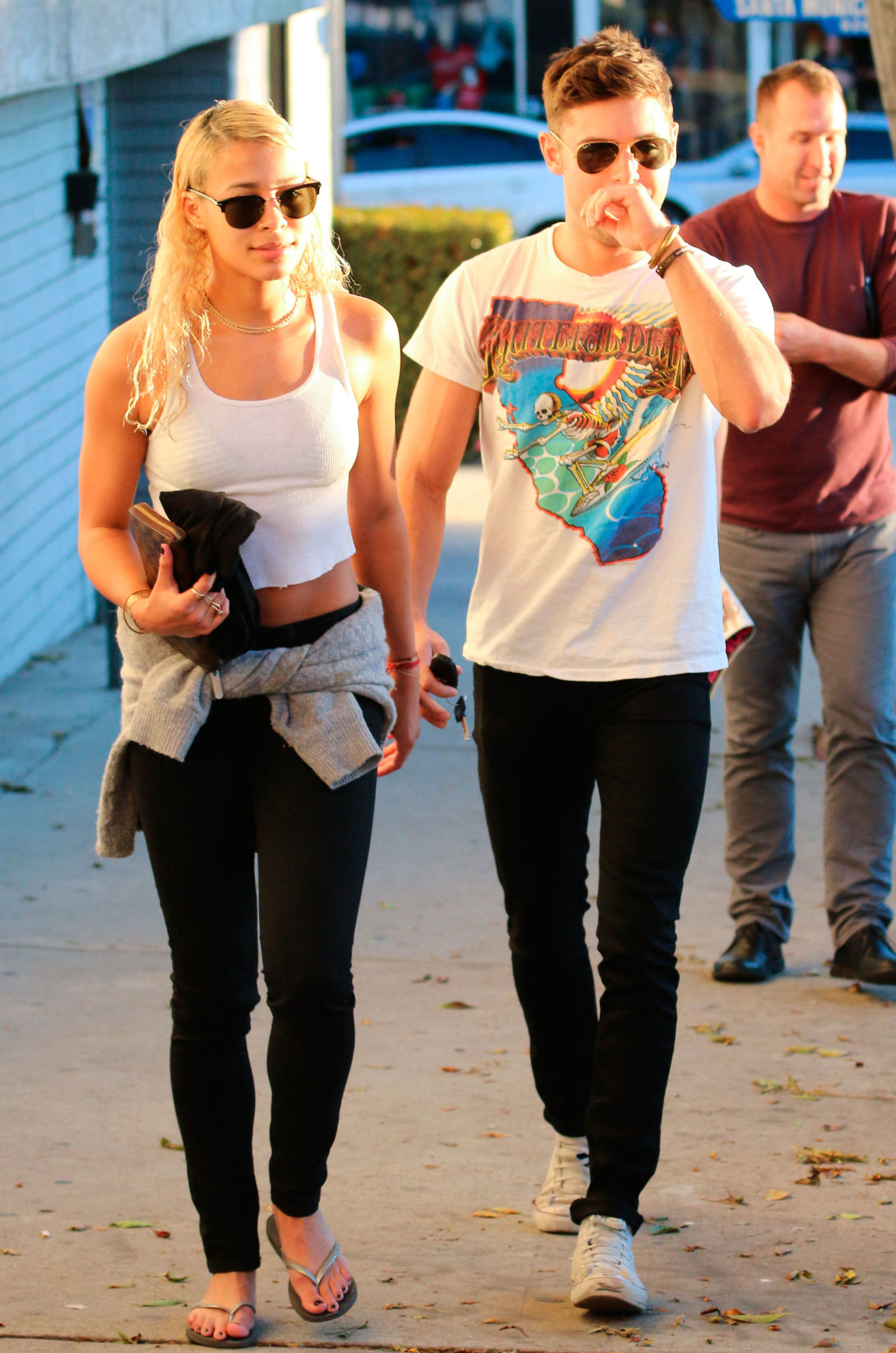 whos zac efron dating now 2014 Zac efron gay it it has been confirmed that zac efron is actually dating dave franco dave franco also posted a picture of himself and his now. whos zac efron dating now 2014 Zac efron gay it it has been confirmed that zac efron is actually dating dave franco dave franco also posted a picture of himself and his now.