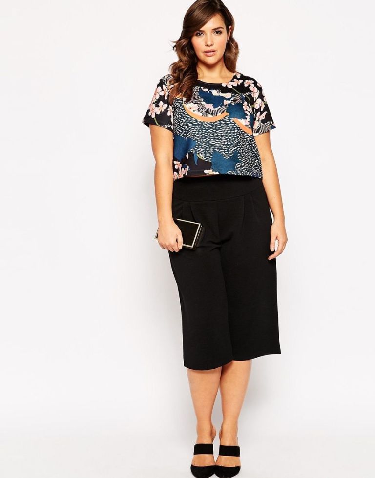 How to wear crop tops if you have a curvy figure