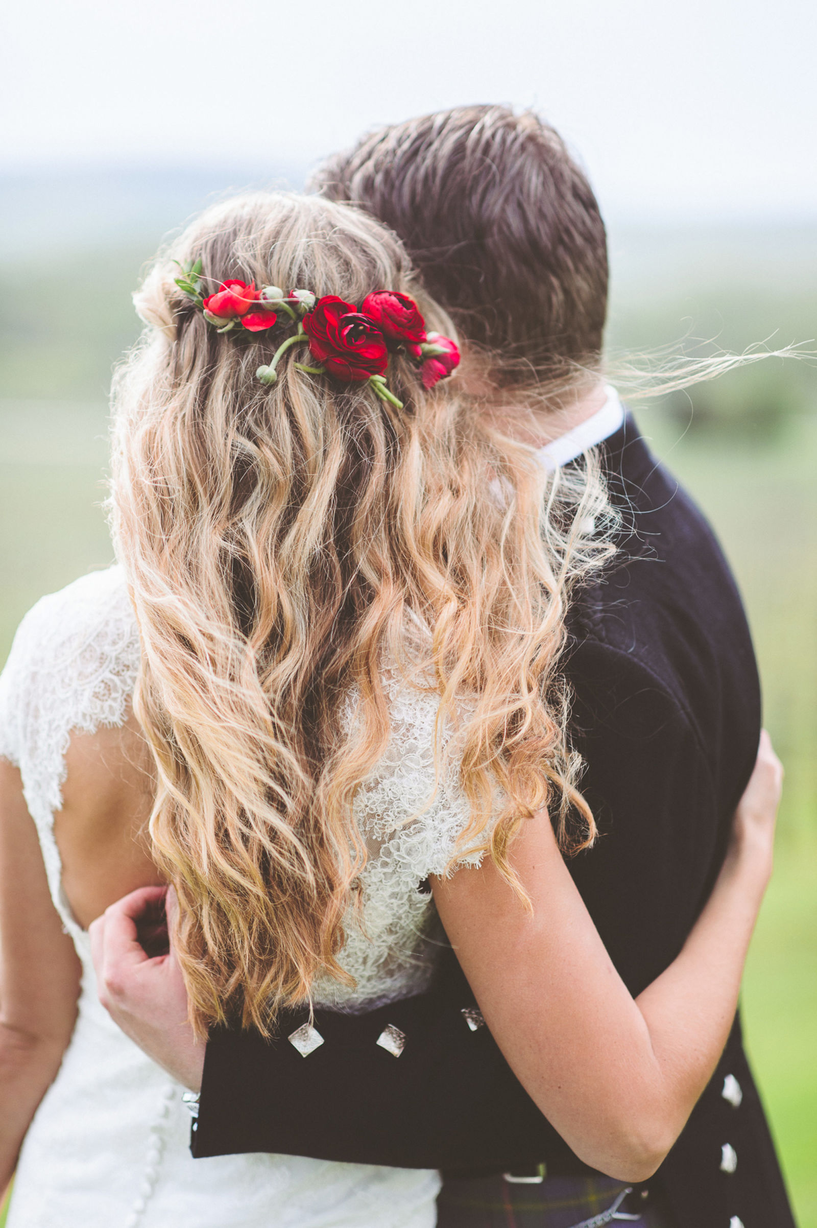 24 Stunning Ways to Wear Flowers in Your Hair on Your Wedding Day