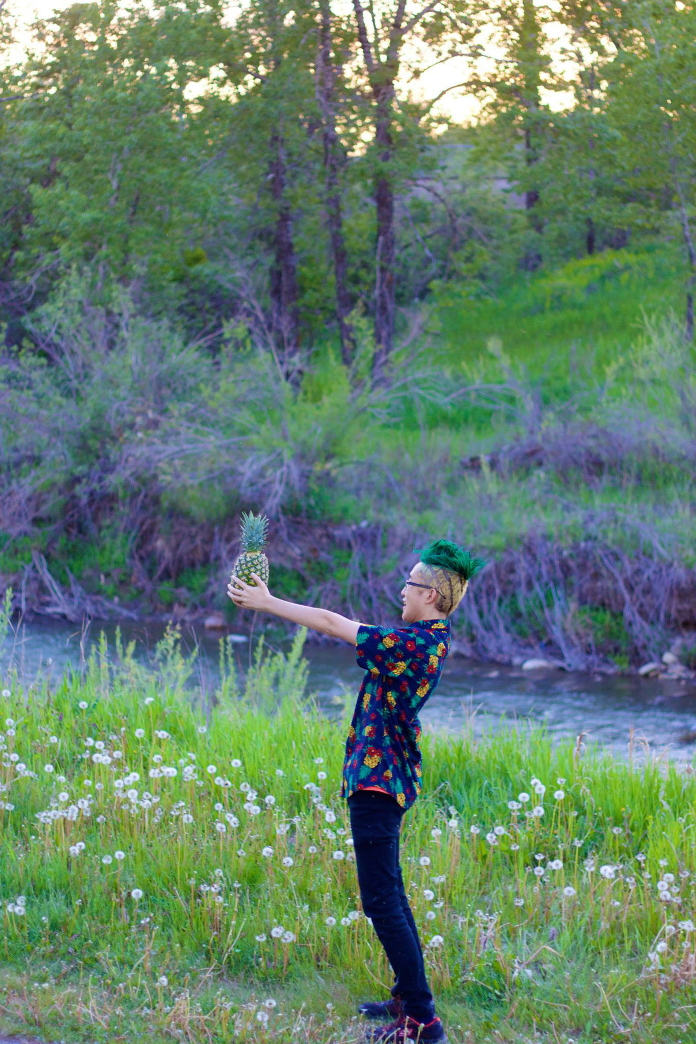 Reddit user's pineapple haircut goes viral after he lost a bet