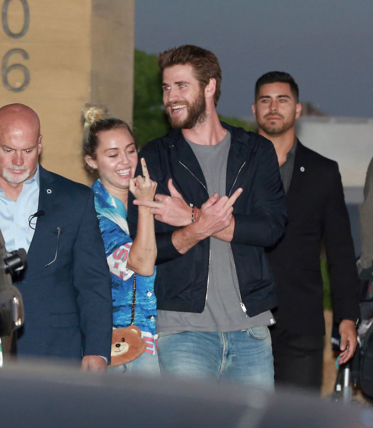 gallery-1468743689-miley-cyrus-and-liam-