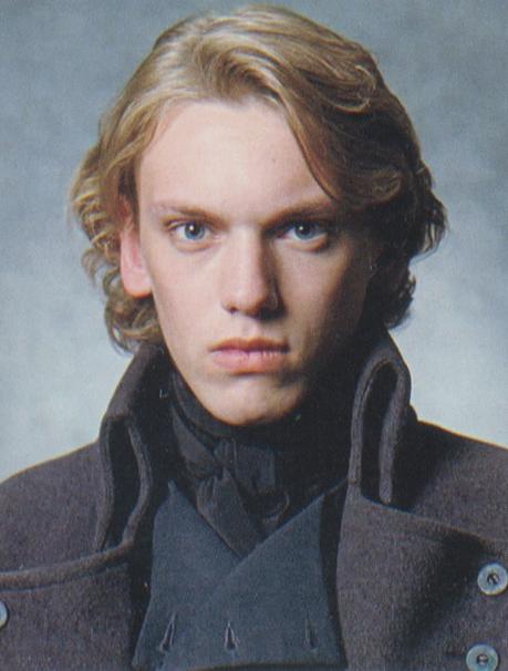 Jamie Campbell Bower Grindelwald