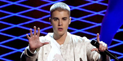 Justin Bieber draws blood after punching a male fan in the face