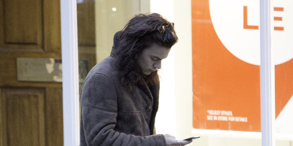 This is why some One Direction fans are furious at Harry Styles for wearing a £4500 coat - Cosmopolitan UK