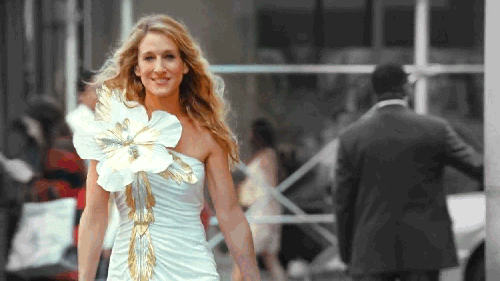 53d52b3d7df4e_-_carrie-satc-corsage.gif