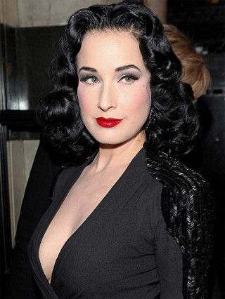 53d468d93300c_-_281112-dita-von-teese-get-the-look-de.jpg
Dita